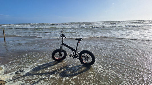 PACTO ONE Fatbike Goes from Florence to the Coast – Thanks, Romek!