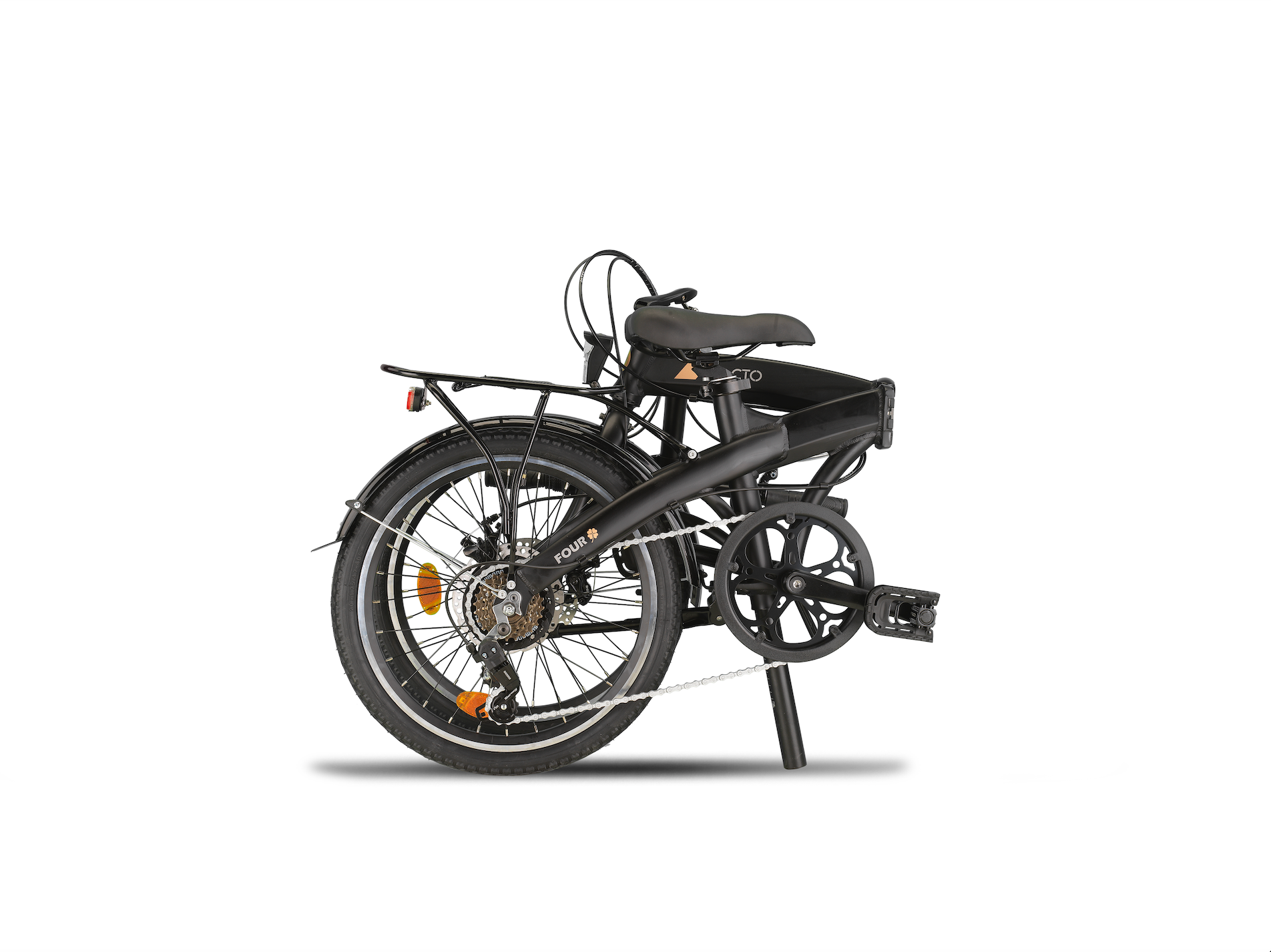 🇬🇧 English alt text:
“Side view of a black PACTO FOUR S folding bike with 20-inch wheels and Shimano 6-speed gear system, displayed against a light background.”
🇳🇱 Nederlandse alt-tekst:
“Zijaanzicht van een zwarte PACTO FOUR S vouwfiets met 20-inch wielen en Shimano 6-versnellingssysteem, afgebeeld tegen een lichte achtergrond.”