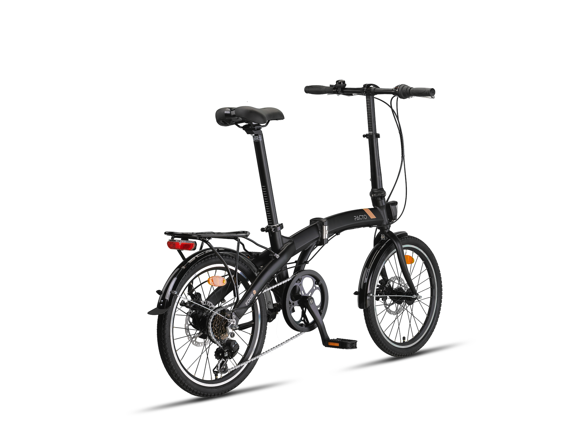 🇬🇧 English alt text:
“Side view of a black PACTO FOUR S folding bike with 20-inch wheels and Shimano 6-speed gear system, displayed against a light background.”
🇳🇱 Nederlandse alt-tekst:
“Zijaanzicht van een zwarte PACTO FOUR S vouwfiets met 20-inch wielen en Shimano 6-versnellingssysteem, afgebeeld tegen een lichte achtergrond.”